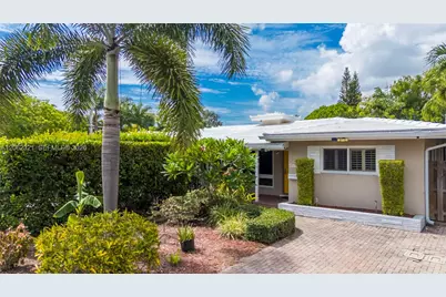 2115 NE 15th Ave, Wilton Manors, FL 33305 - Photo 1