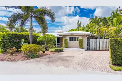 2115 NE 15th Ave, Wilton Manors, FL 33305 - Photo 24