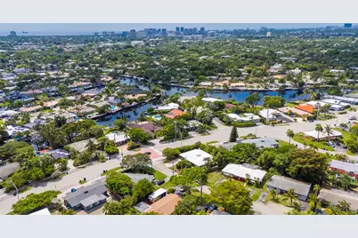 2115 NE 15th Ave, Wilton Manors, FL 33305 - Photo 36