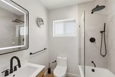 10801 Peachtree Dr, Miami, FL 33161 - Photo 28