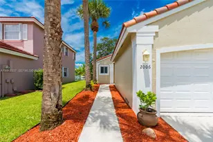 2006 NW 182nd Ave, Pembroke Pines, FL 33029 - Photo 30