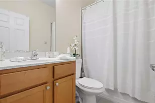 9033 W 33rd Ave, Hialeah, FL 33018 - Photo 20