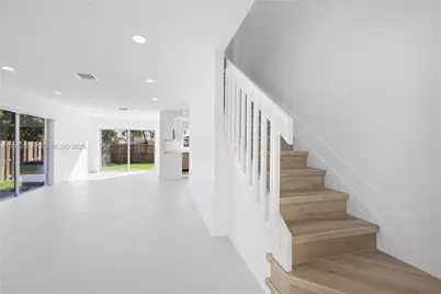 10953 SW 151st Pl, Miami, FL 33196 - Photo 10