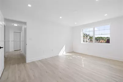 10953 SW 151st Pl, Miami, FL 33196 - Photo 14