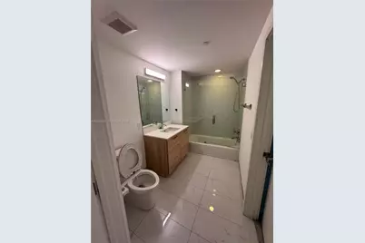 16385 Biscayne Blvd #305, North Miami Beach, FL 33160 - Photo 24