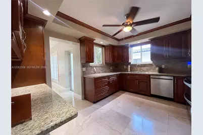 383 SW 25th Rd, Miami, FL 33129 - Photo 12
