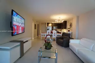 600 NE 36th St, Miami, FL 33137 - Photo 6