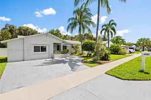 2841 NW 69th Ct, Fort Lauderdale, FL 33309 - Photo 2