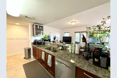 1033 SW 9th Ct #M-2, Miami, FL 33130 - Photo 6