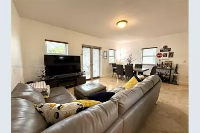 1033 SW 9th Ct #M-2, Miami, FL 33130 - Photo 8