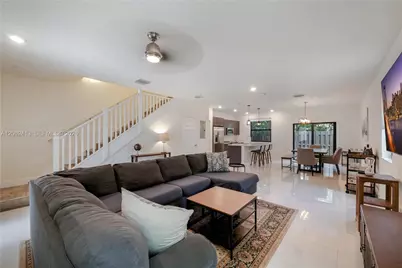 10425 NW 82nd St #4, Doral, FL 33178 - Photo 6