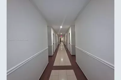 2899 Collins Ave #940, Miami Beach, FL 33140 - Photo 8