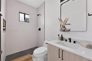 2109 NW 65th St, Unincorporated Dade County, FL 33147 - Photo 28