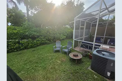 1472 NW 154th Ln, Pembroke Pines, FL 33028 - Photo 10
