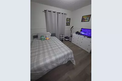 1472 NW 154th Ln, Pembroke Pines, FL 33028 - Photo 8