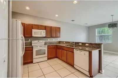 9125 SW 227th St #1, Cutler Bay, FL 33190 - Photo 8