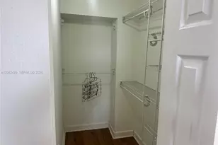 8075 NW 7th St, Miami, FL 33126 - Photo 20