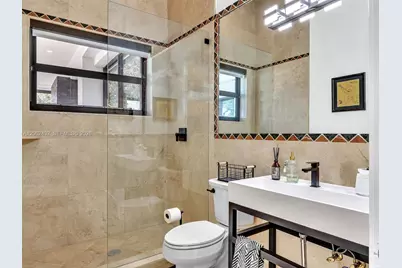 1021 NW 115th Ave, Plantation, FL 33323 - Photo 40