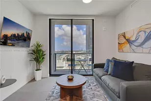 121 NE 5th St, Miami, FL 33132 - Photo 4