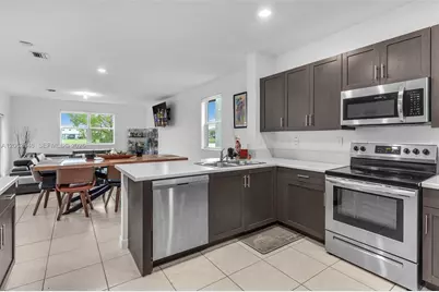 1416 SE 27th Ter, Homestead, FL 33035 - Photo 12