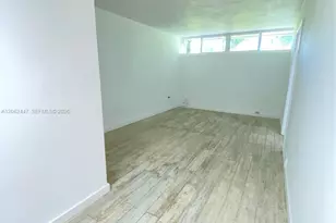 6414 E Miami Lakes Dr E, Miami Lakes, FL 33014 - Photo 22