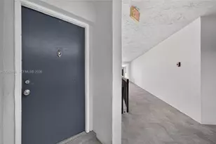 9429 Fontainebleau Blvd, Miami, FL 33172 - Photo 4