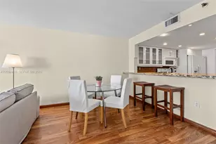 555 NE 15th St, Miami, FL 33132 - Photo 2