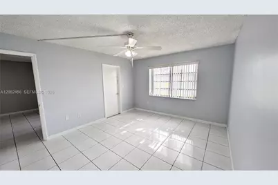 19051 NE 2nd Ave #1507, Miami, FL 33179 - Photo 6
