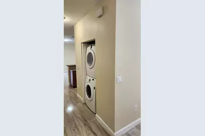 2885 SE 1st Dr #11, Homestead, FL 33033 - Photo 2