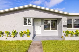 2111 N 14th Ct, Hollywood, FL 33020 - Photo 4