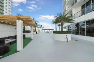 1750 N Bayshore Dr, Miami, FL 33132 - Photo 24