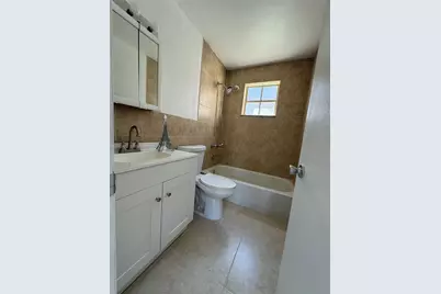 8630 SW 3rd St #101, Pembroke Pines, FL 33025 - Photo 18