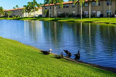 8630 SW 3rd St #101, Pembroke Pines, FL 33025 - Photo 34