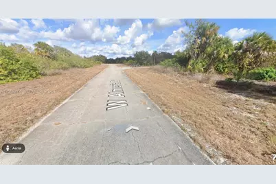 820 Berkshire, Labelle, FL 33935 - Photo 2