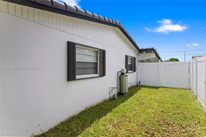 1000 NW 23rd Ter, Pompano Beach, FL 33069 - Photo 50