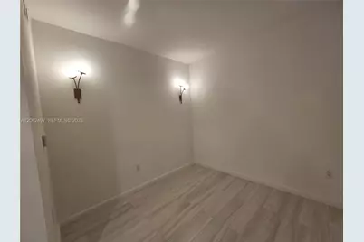 50 Biscayne Blvd #804, Miami, FL 33132 - Photo 12