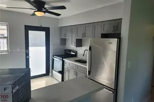 836 NW 98th St, Miami, FL 33150 - Photo 6
