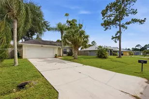 1262 SW Lawndale Ave, Port Saint Lucie, FL 34953 - Photo 4
