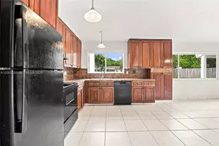 205 SW Kentwood Rd, Port Saint Lucie, FL 34953 - Photo 12