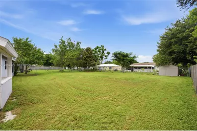 205 SW Kentwood Rd, Port Saint Lucie, FL 34953 - Photo 26