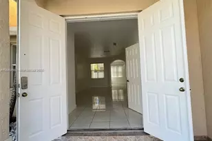 4847 NW 108th Ct, Doral, FL 33178 - Photo 2