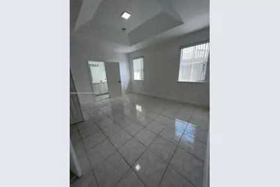 4847 NW 108th Ct, Doral, FL 33178 - Photo 10
