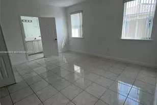 4847 NW 108th Ct, Doral, FL 33178 - Photo 10