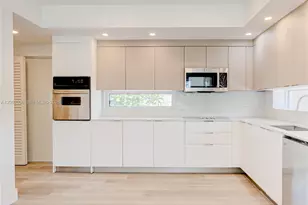 816 84th St, Miami Beach, FL 33141 - Photo 8