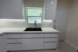 9016 NW 35th Ct, Miami, FL 33147 - Photo 4
