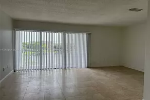 9359 Fontainebleau Blvd, Miami, FL 33172 - Photo 2