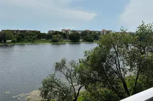 9359 Fontainebleau Blvd, Miami, FL 33172 - Photo 8