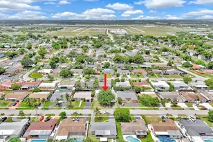7710 NW 6th Ct, Pembroke Pines, FL 33024 - Photo 4