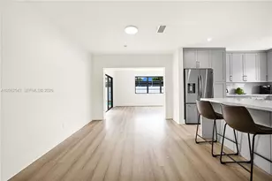 7710 NW 6th Ct, Pembroke Pines, FL 33024 - Photo 10