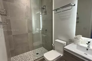 229 SW 9th St, Miami, FL 33130 - Photo 6